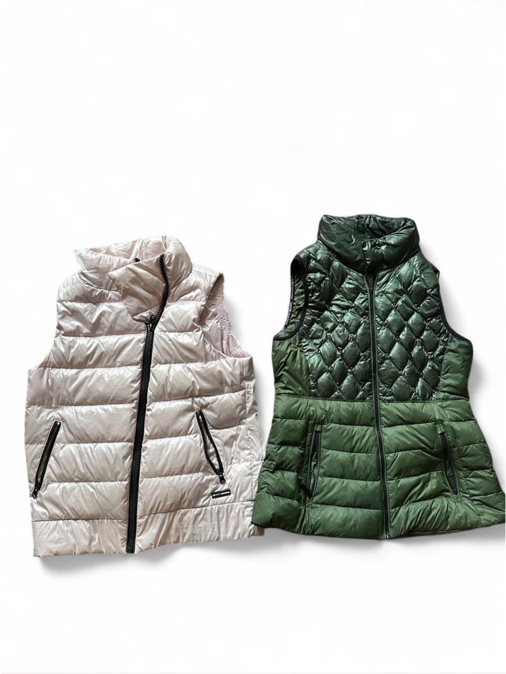 Women’s 2 fall winter puffer vests bundle
Pink & green quilted puffer vests dkny